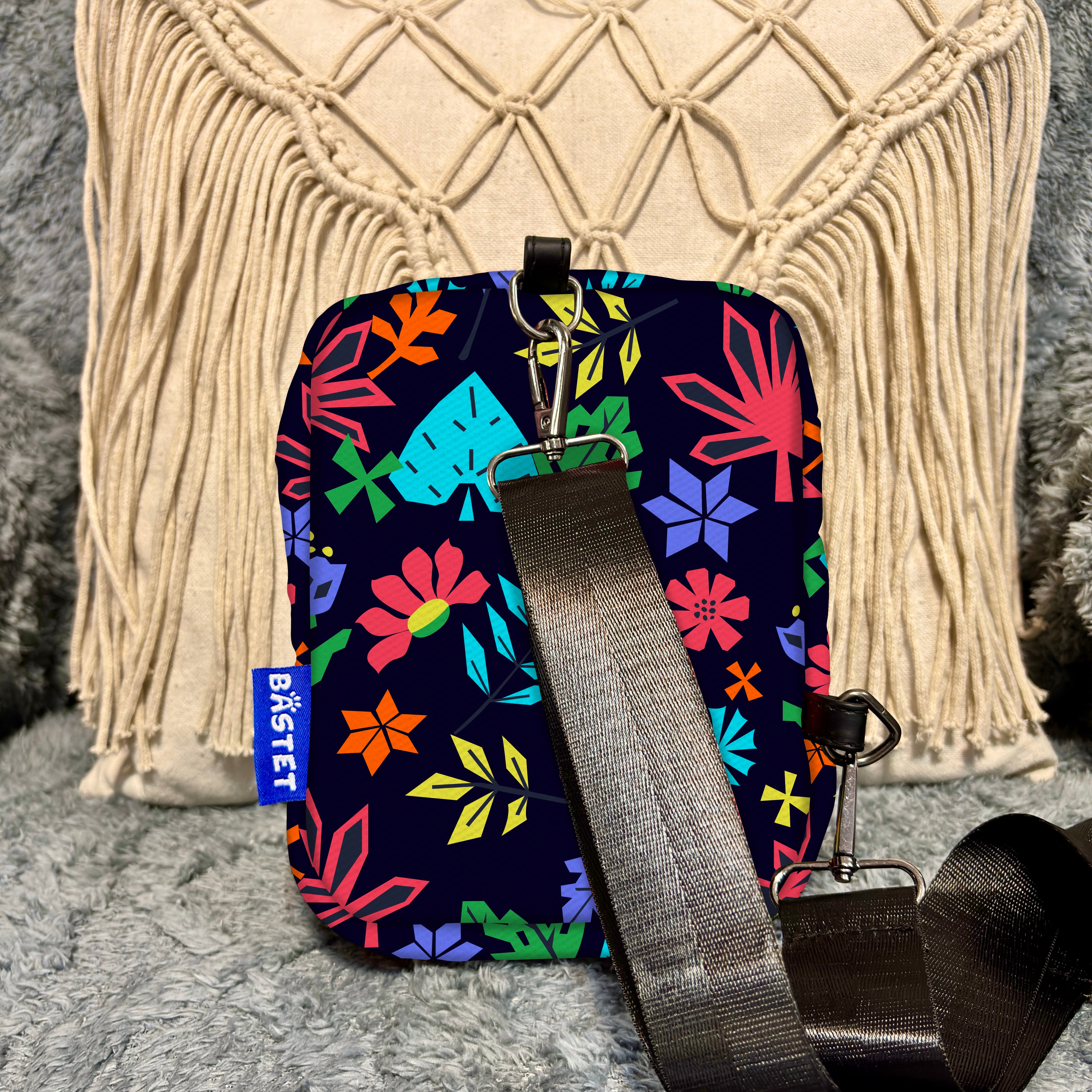 Vivid Bloom Crossbag