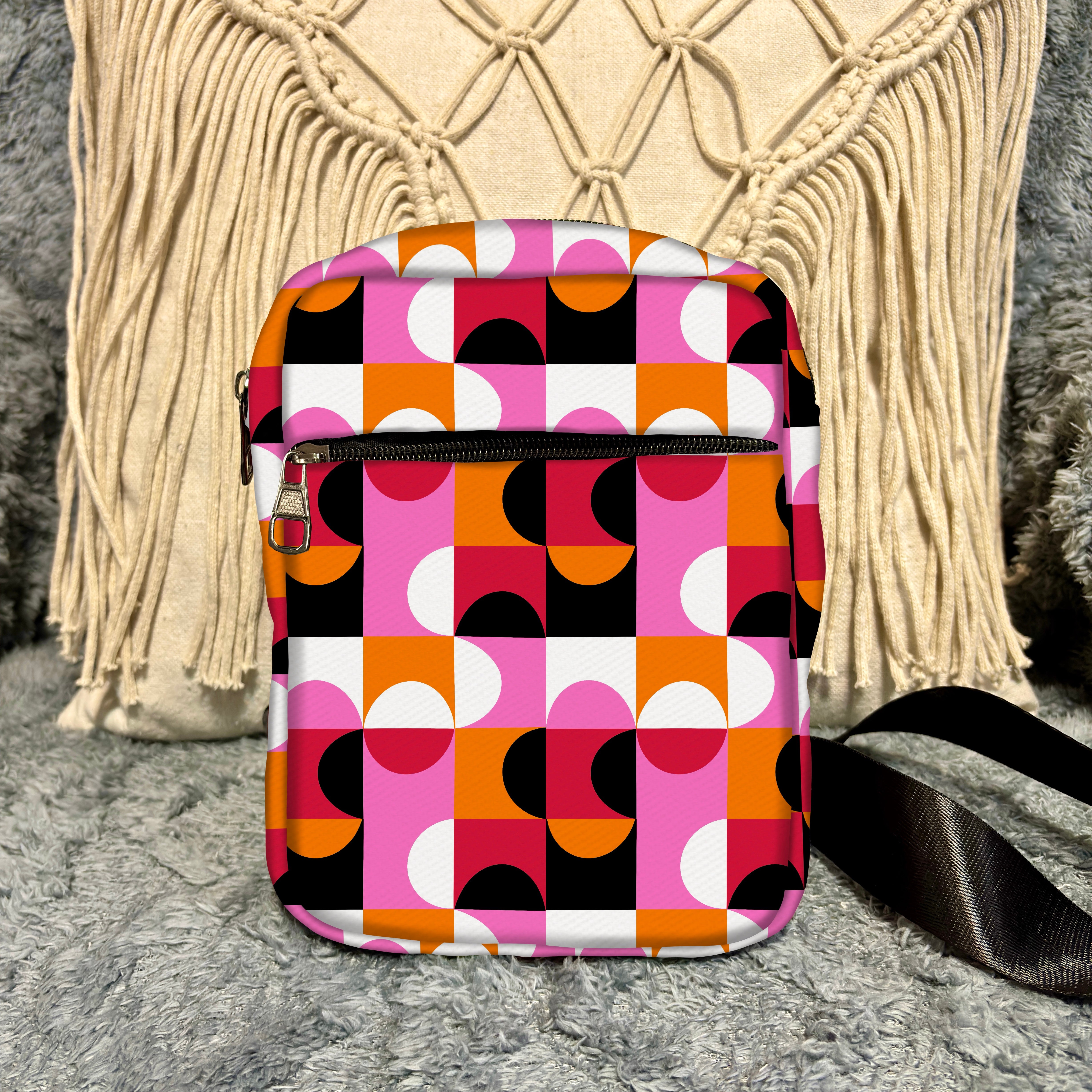 Circles Maze Crossbag