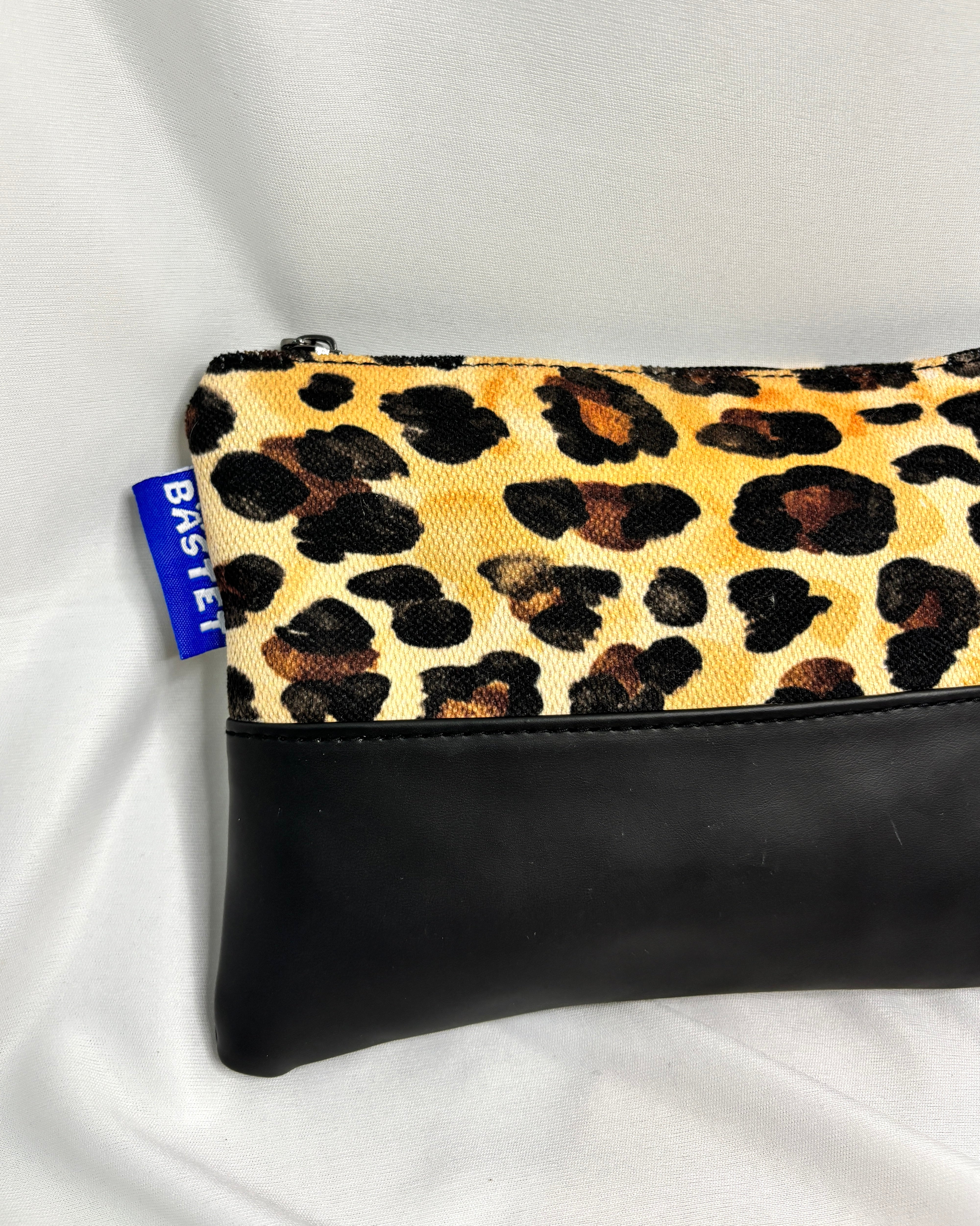 Leopard Clutch