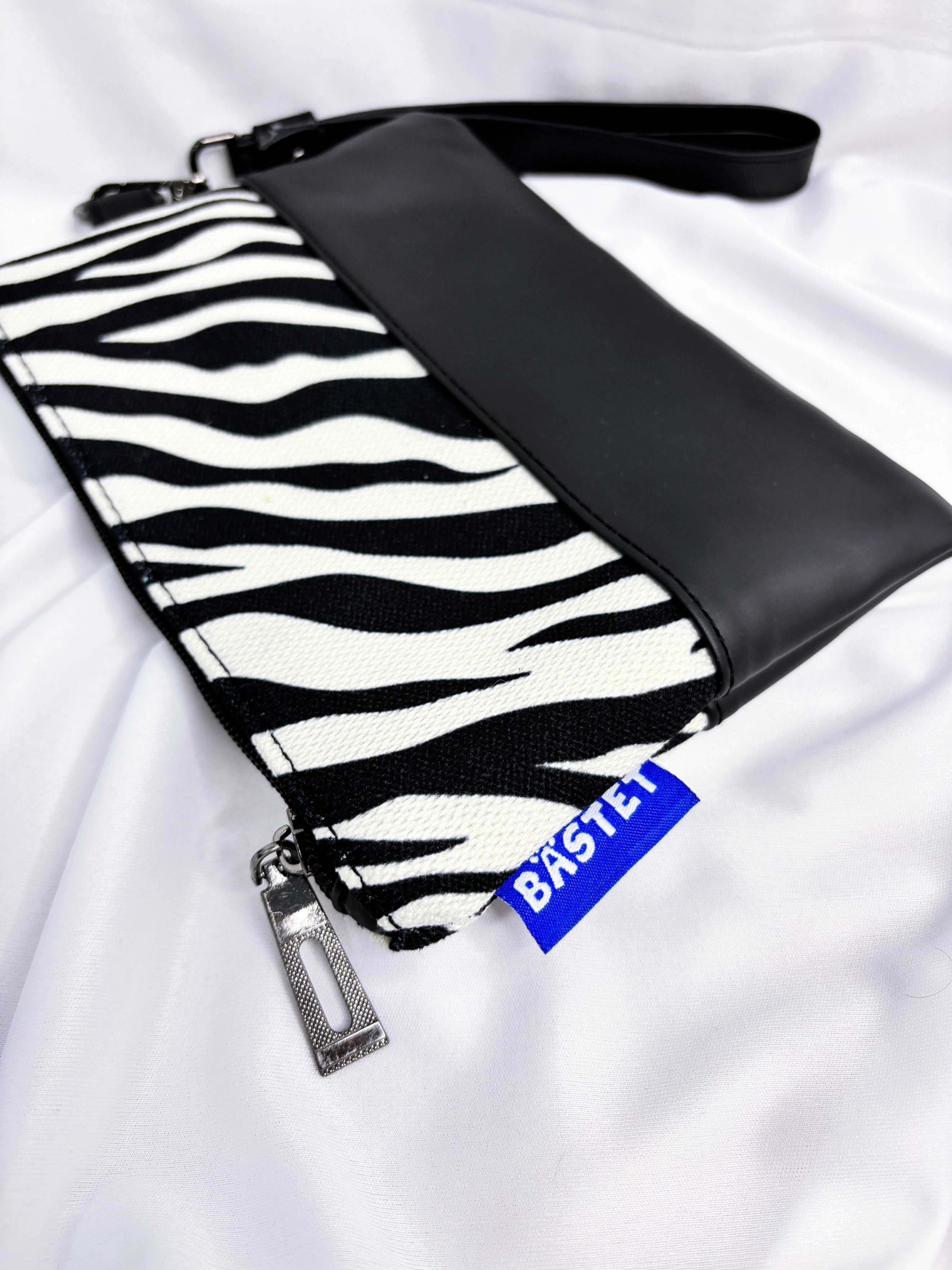 MonoStripes Clutch